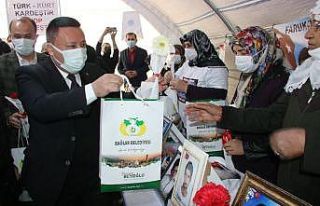 Bağlar Belediye Başkanı Beyoğlu’ndan evlat nöbetindeki...