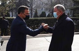 Bakan Akar, Arnavutluk Savunma Bakanı Peleshi ile...