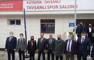 Bakan Kasapoğlu, Tavşanlı’da spor tesislerinin...