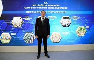 Bakan Selçuk ilk kez açılan kursa canlı olarak...