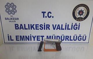 Balıkesir’de polis ve jandarmadan ’Huzur’ operasyonları