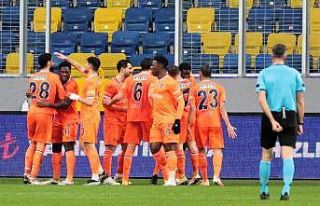 Başakşehir’de 10 maçlık galibiyet hasreti sona...