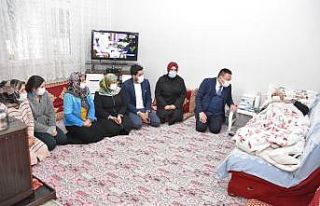 Başkan Beyoğlu’ndan kanser hastasına moral ziyareti