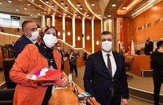 Başkan Bozkurt kadın meclis üyelerinin emekçi...