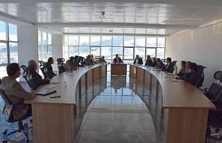 Başkan Geylani birim amirleri ile toplantı yaptı