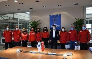 Başkan Günel, depremin kahramanlarıyla buluştu