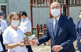 Başkan Kavuş: “Sağlık kahramanlarımıza minnetimizi...
