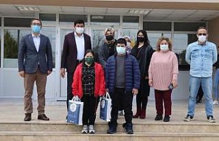 Başkan Özcan özel öğrencileri yalnız bırakmadı