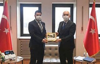 Başkan Öztekin, ‘Hedefimiz Kağıthane’yi ulaşımın...