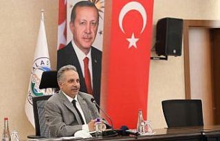 Başkan Yalçın: "Şehitlerimizle helalleşmek...