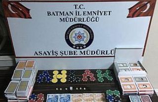 Batman’da kıraathaneye kumar baskını