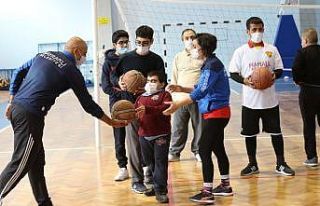 Bayraklı’da spor var, engel yok