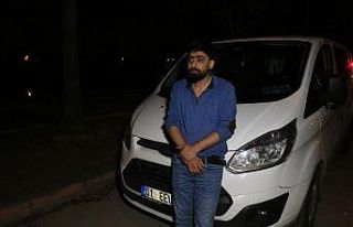 Bekçilerin üzerine aracını sürüp kaçan sürücü...