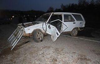 Beyşehir’de iki otomobil çarpıştı: 2 yaralı