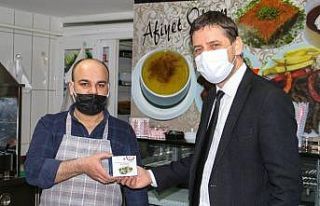 Biga Belediyesi’nden kandil simidi ikramı