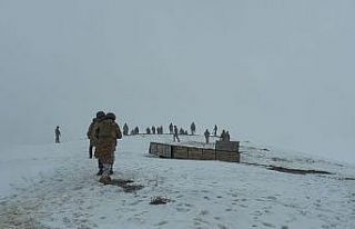 Bitlis’te askeri helikopterin düştüğü bölgede...