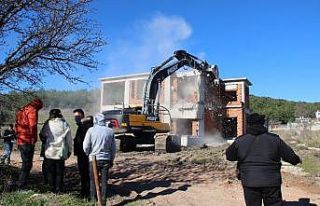 Bornova Belediyesinin yıkımına vatandaştan tepki