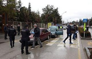 Boşanma aşamasındaki eşinin içerisinde bulunduğu...