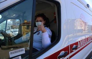Bu kadınlar hayat kurtarmak için direksiyon sallıyor