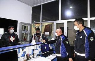 Bulduğu 500 doları 3 ay sonra sahibine ulaştırdı