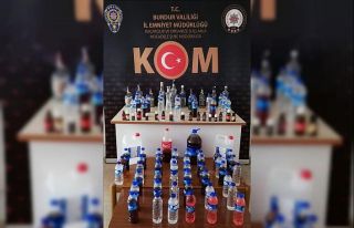 Burdur’da onlarca litre kaçak içki ele geçirildi
