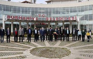 Burhaniye Belediyesi’nde sözleşme sevinci