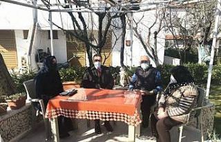 Burhaniye’de Kaymakam Memiş şehit ailesini ziyaret...