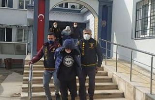 Bursa’da çalıntı kıyafetlerle PTT soygunu yapan...