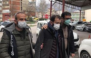 Bursa’da kaçak sigara üretim tesisine polis baskını