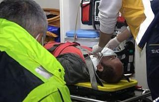 Bursa’da yağış nedeniyle kontrolden çıkan TIR...