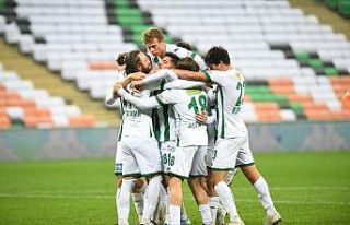 Bursaspor, Adana’da oynadığı son 5 maçı kazandı,...