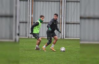 Bursaspor’da Ankaraspor maçı hazırlıkları yağmur...