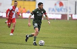 Bursaspor’da Özer Hurmacı’nın eli kırıldı