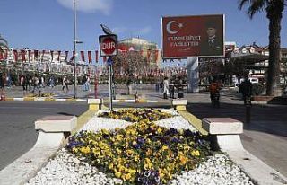 Büyükşehir Belediyesi Aydın’ı çiçeklerle...