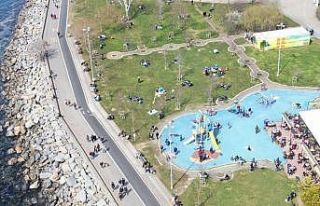 Caddebostan sahilinde pes dedirten görüntü: Doldu...