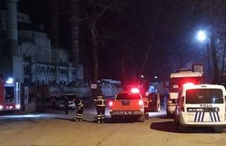 Cami şantiyesindeki yangın korkuttu