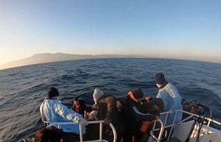 Çanakkale açıklarında 69 düzensiz göçmen kurtarıldı