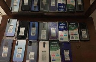 Çatıdan girdiği evden 137 bin TL ve çok sayıda...