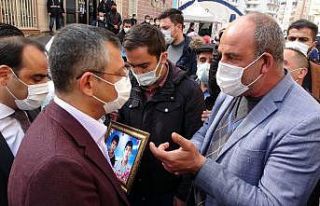 CHP heyetine evlat nöbetindeki ailelerden soğuk...