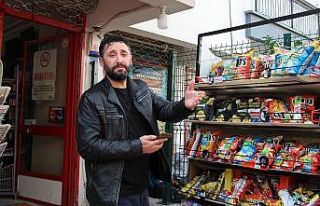 Cips standını rüzgara kaptıran marketçi: "İzledikçe...