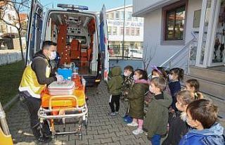 Çocuklara ambulans hizmetleri tanıtıldı