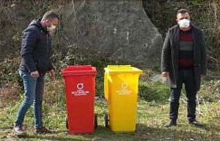 Çöp konteynerinin denize atılmasına tepki