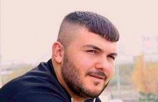 D-100’de otomobilin çarptığı genç hayatını...