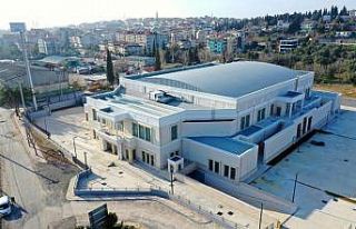 Darıca spor salonu hizmet vermeye başlıyor