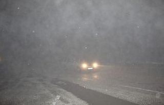 Denizli-Antalya karayolunda etkili olan kar ve sis...