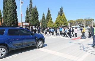 Denizli’de jandarmadan ’Yayalar Kırmızı Çizgimizdir’...