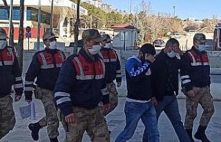 Depremzedeler yerleşmeden kombileri çalındı, 2...