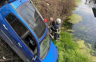 Dereye uçan araç dik durdu