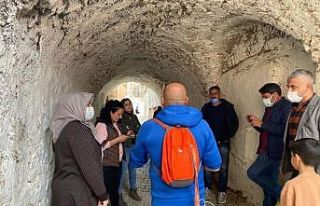 Derik yerli ve yabancı turistleri ağırlamaya devam...