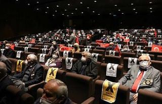 Destansı türküler kahramanlar için söylendi